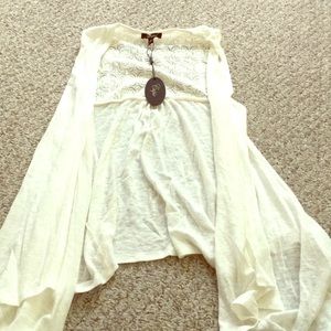 Small Flowing ivory lace and linen vest!!!! New